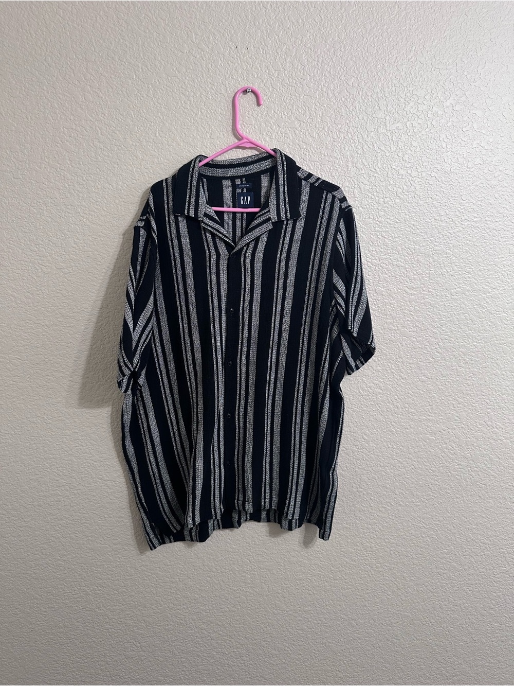 GAP Black and White Vertical Stripe Short-Sleeve Button Down Shirt